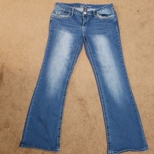 Size 15/16 ariya jeans w/cute bling butt pockets